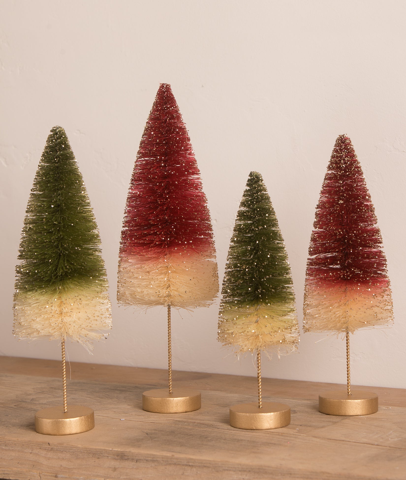 Traditional Bottle Brush Trees with Gold Glitter S4
