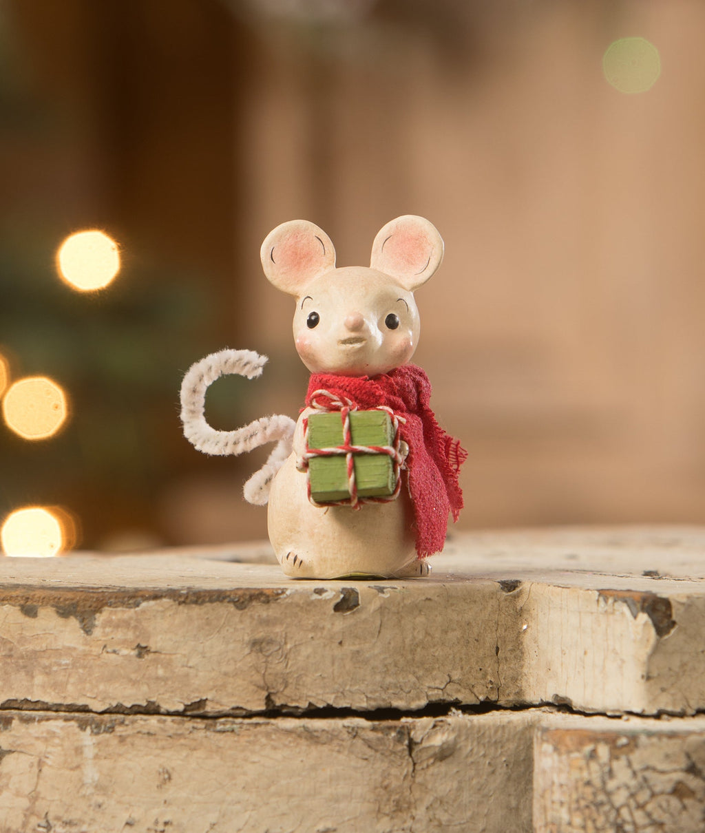 Little Mouse with Gift