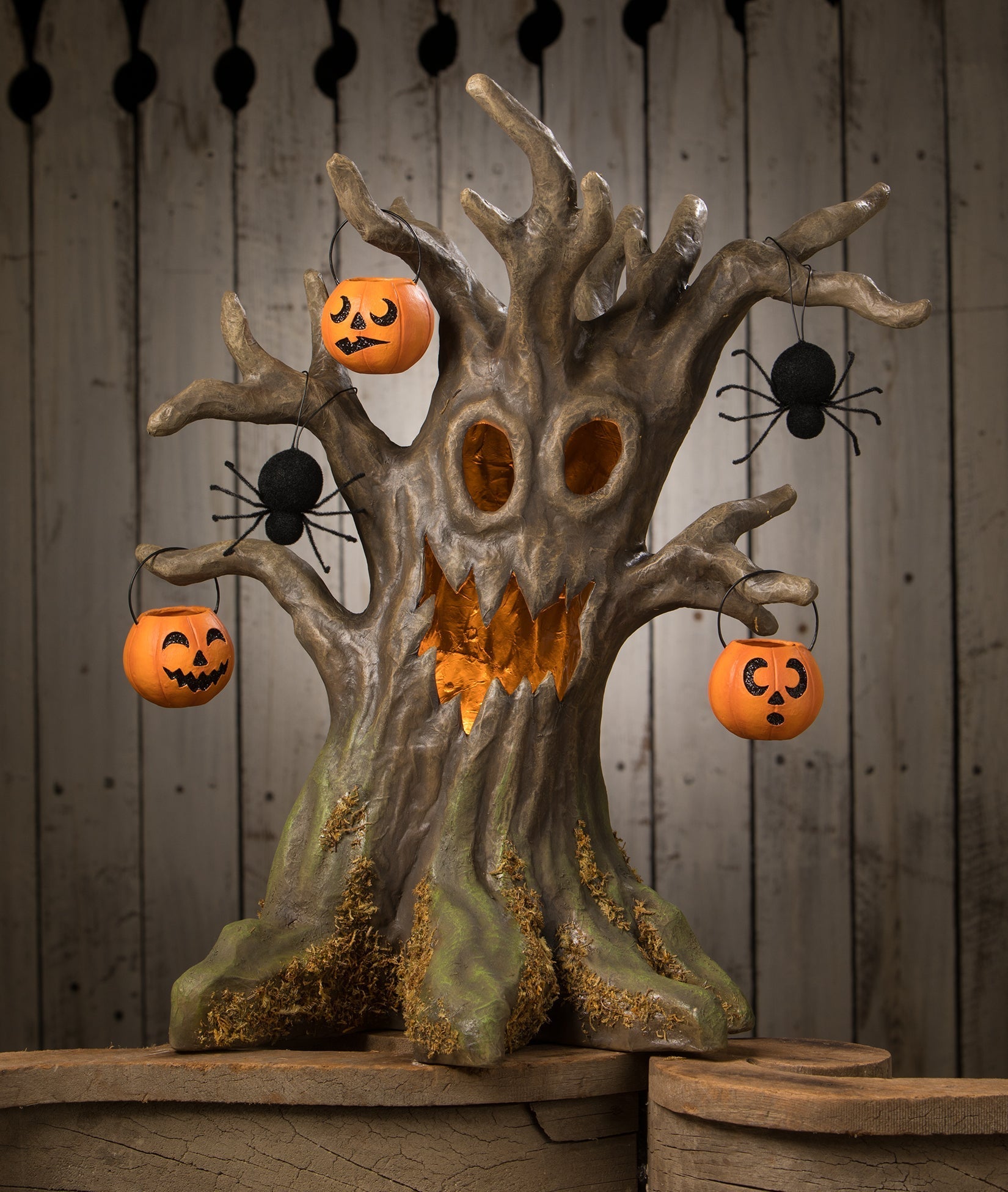 Happy Haunting Tree