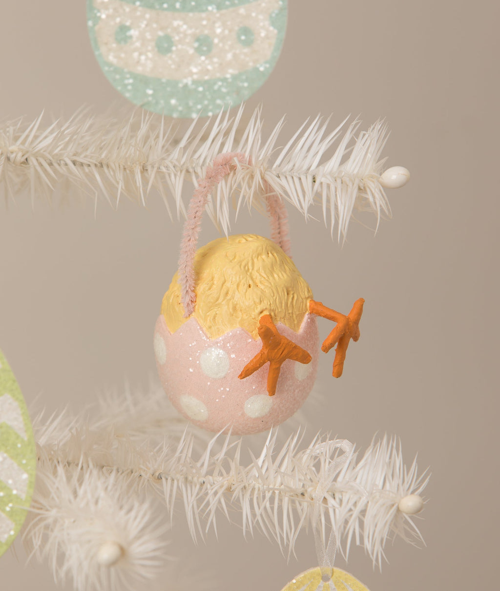 Chickie Tail Egg Ornament Pink